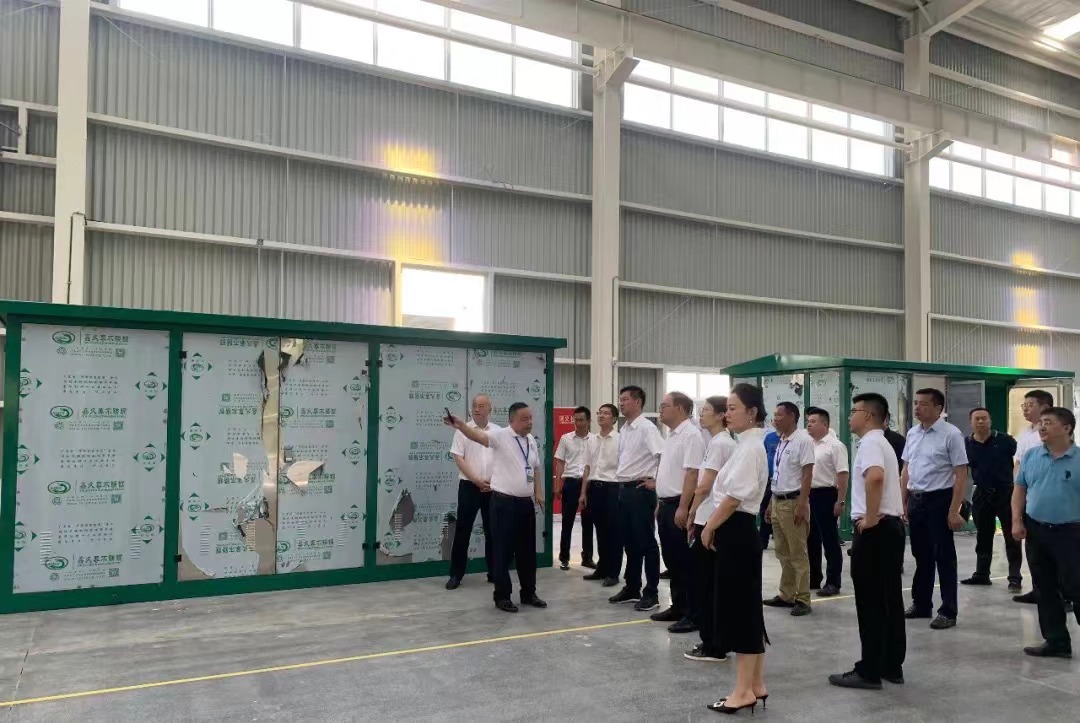 自貢市委副書記、市長(zhǎng)曾洪揚(yáng)一行蒞臨沃輪電氣調(diào)研指導(dǎo)工作