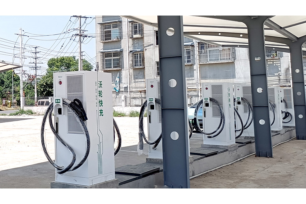 團(tuán)三路駕校