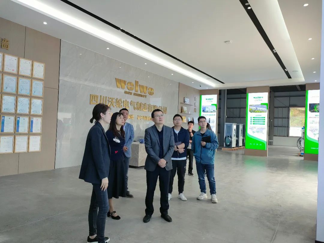 大安區(qū)委組織部副部長(zhǎng)王洪劍一行蒞臨我司調(diào)研指導(dǎo)人才工作